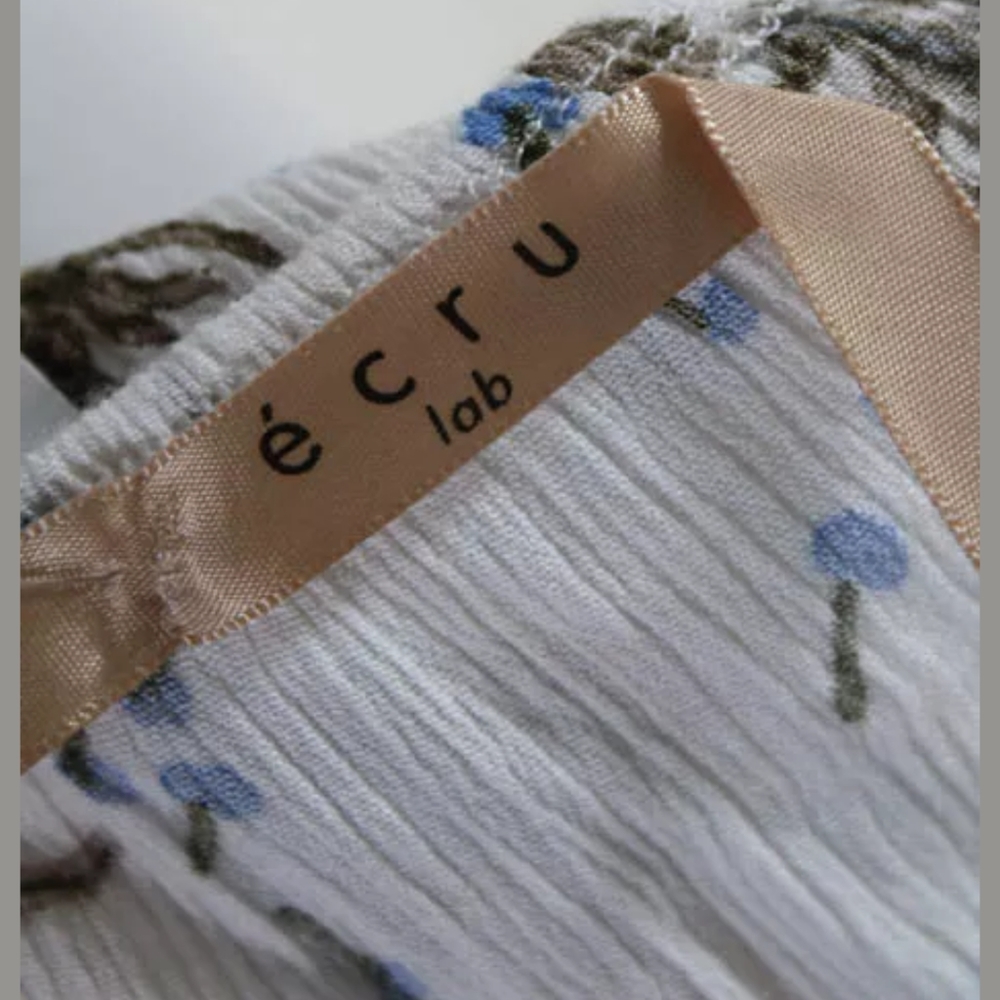 ECRU WHITE BLUE RED flower FLORAL ROMPER Sz LARGE - Picture 6 of 6